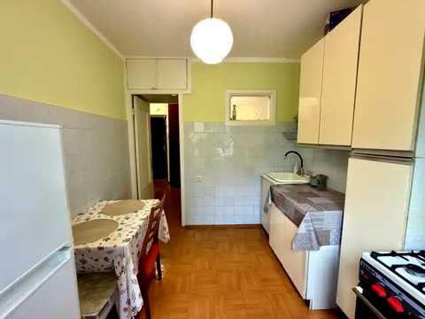 квартира за адресою Феодосійська вул., 4