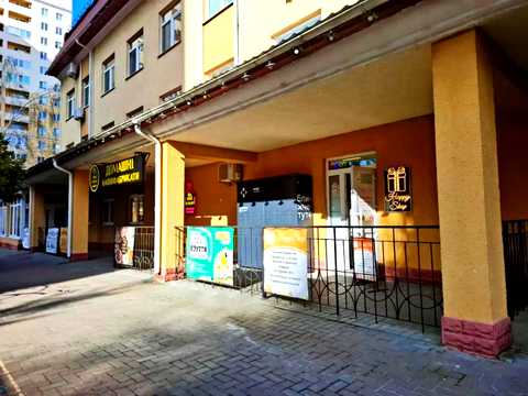 комерційна за адресою Валерія Лобановського просп. (Червонозоряний), 23