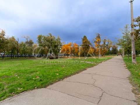 комерційна за адресою Гетьмана Павла Полуботка вул. (Попудренка), 9г