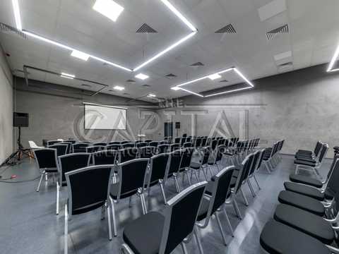 коммерческая по адресу Антоновича ул. (Горького), 50