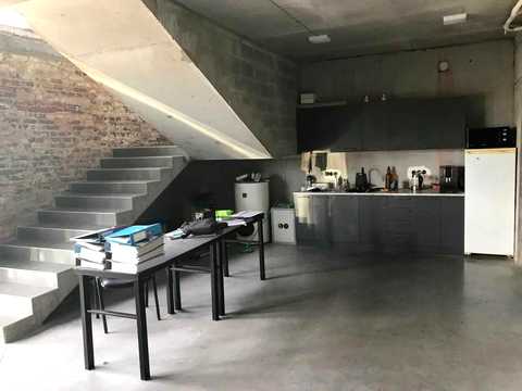 комерційна за адресою Столична вул., 10