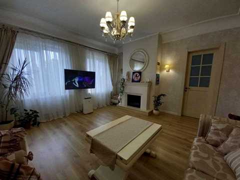 квартира за адресою Дмитра Скоробогатова вул., 5