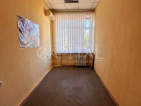 комерційна за адресою Межигірська вул., 82