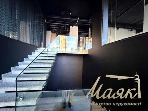 коммерческая по адресу Антоновича ул. (Горького), 74