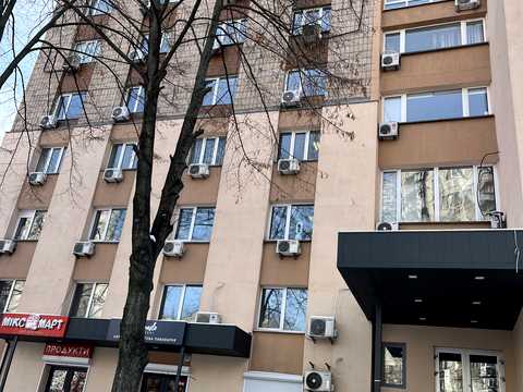 комерційна за адресою Голосіївська вул., 7