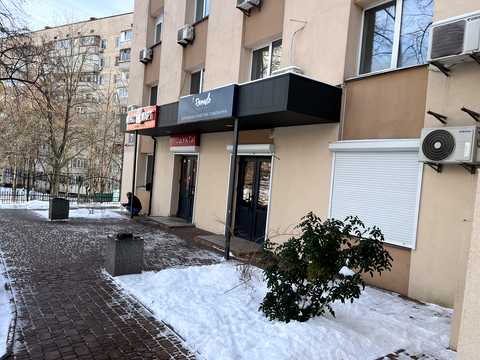 комерційна за адресою Голосіївська вул., 7