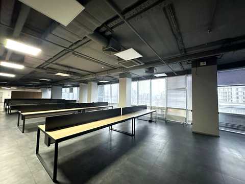 комерційна за адресою Степана Бандери просп. (Московський), 9б