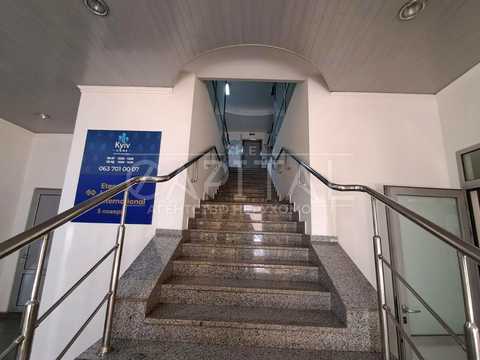 комерційна за адресою Басейна вул., 7