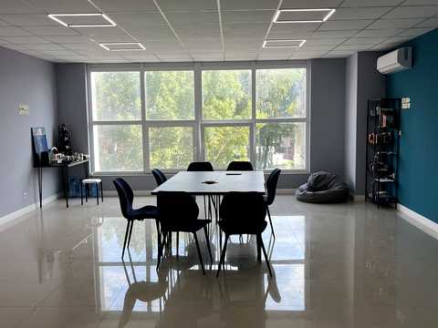 коммерческая по адресу Подільська ул., 58