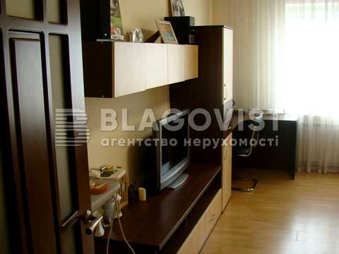 квартира за адресою Федора Ернста вул., 6