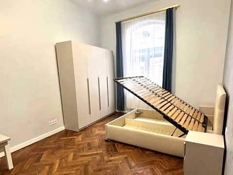квартира за адресою Панаса Саксаганського вул., 16