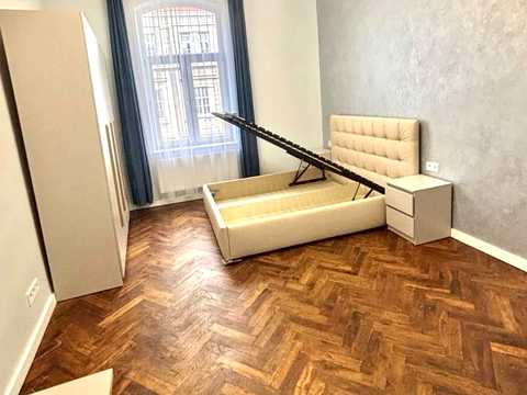 квартира за адресою Панаса Саксаганського вул., 16