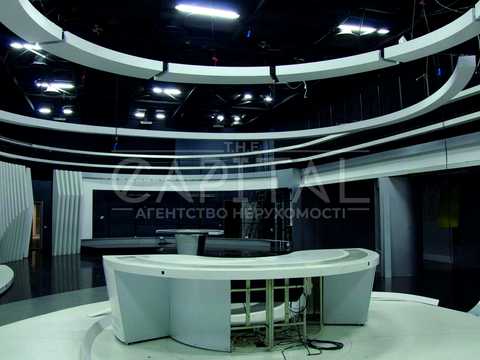 комерційна за адресою Героїв Космосу вул., 7