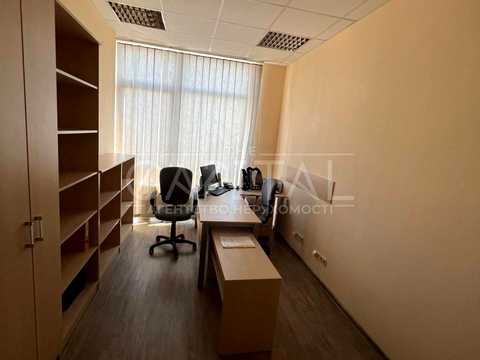 комерційна за адресою Антоновича вул. (Горького), 1