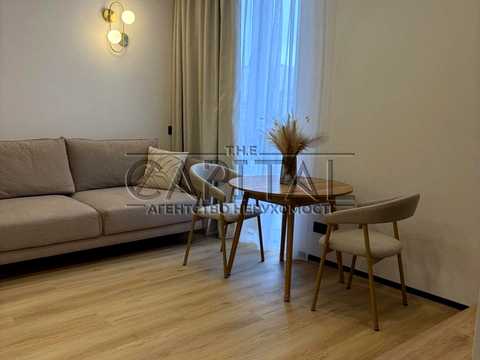квартира за адресою Салютна вул., 2к25