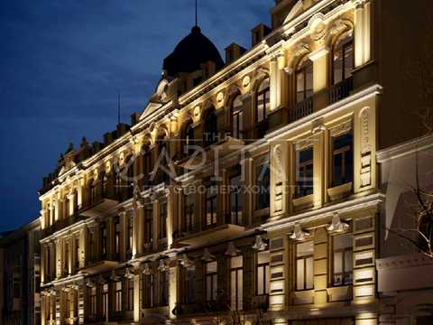 комерційна за адресою Михайлівська вул., 11