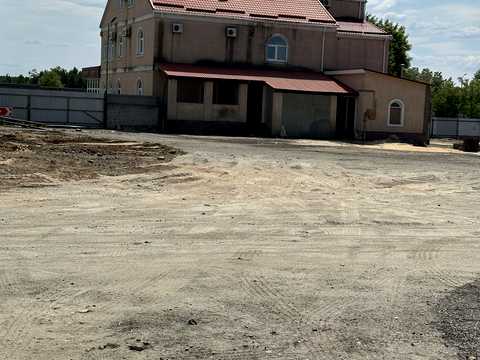 комерційна за адресою Шевченка, 60