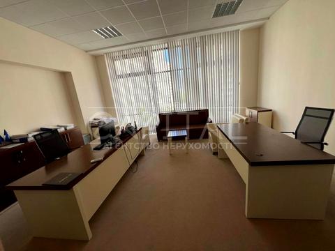 комерційна за адресою Федора Ернста вул., 3б