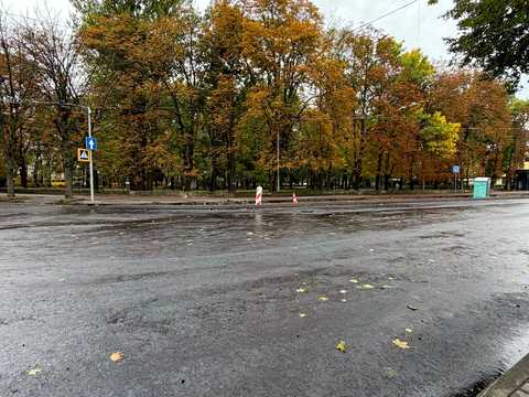 комерційна за адресою Героїв УПА вул., 77