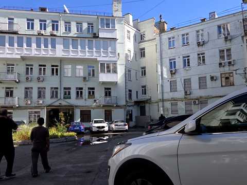 коммерческая по адресу Михаила Грушевского ул., 28/2