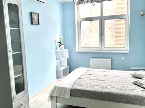 квартира за адресою Анни Ахматової вул., 22