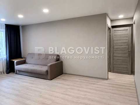 квартира за адресою Ушинського вул., 1