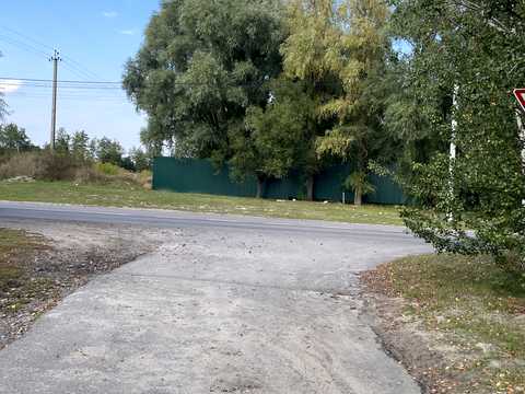 участок по адресу Зоряна