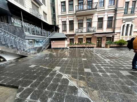 коммерческая по адресу Большая Житомирская ул., 20-А