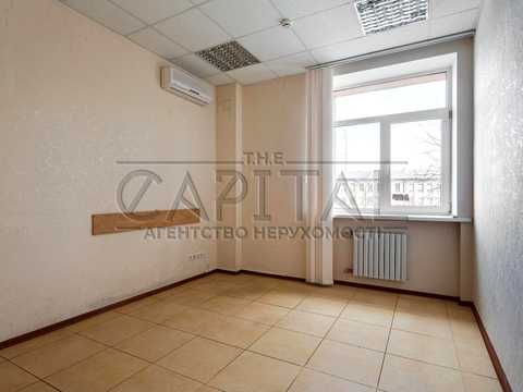 комерційна за адресою Дегтярівська вул., 45
