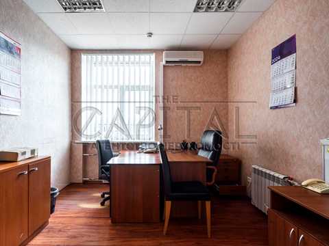 комерційна за адресою Дегтярівська вул., 45
