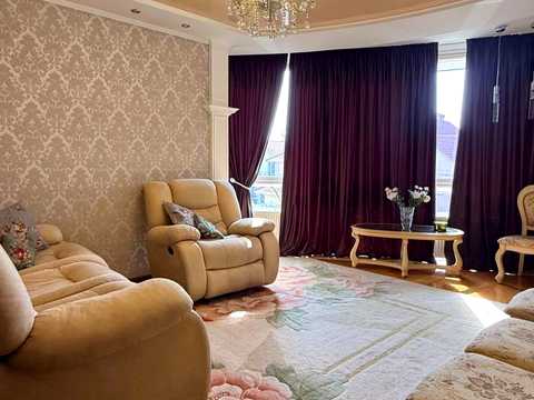 квартира за адресою Таїрова вул., 6