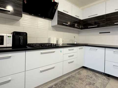 квартира за адресою Озерна вул., 3
