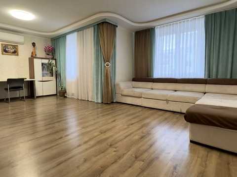 квартира за адресою Озерна вул., 3