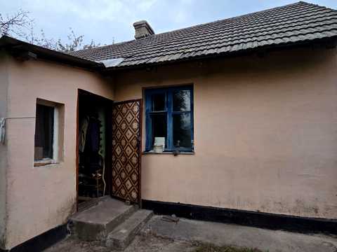 будинок за адресою с. Молодіжне, Молодіжна