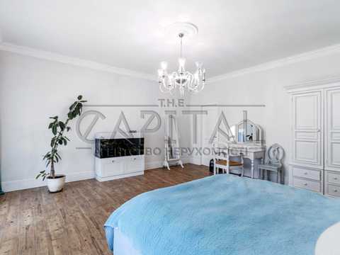 будинок за адресою с. Гатне, Київська вул., 10