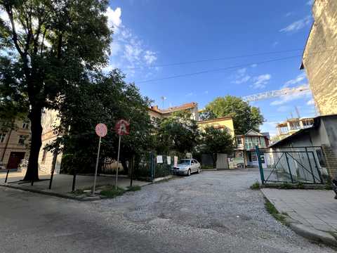 коммерческая по адресу Опильского ул., 6
