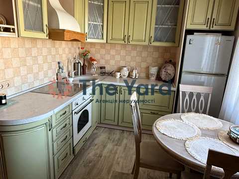 квартира за адресою Червоної Калини просп. (Володимира Маяковського), 38/10