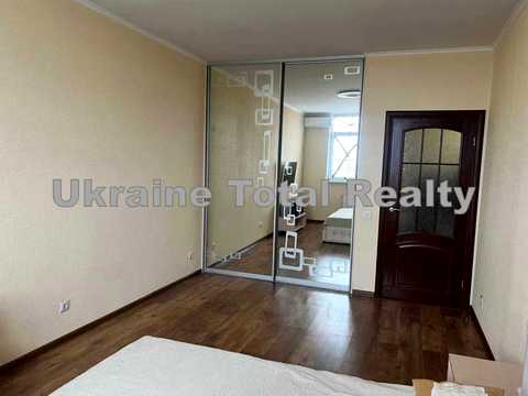 квартира за адресою Сім'ї Кульженків вул. (Петра Дегтяренка), 33