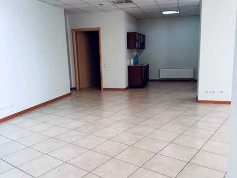 коммерческая по адресу Литературная ул., 1а