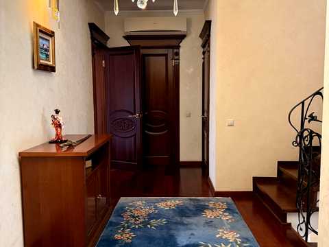 дом по адресу Каменярів ул.