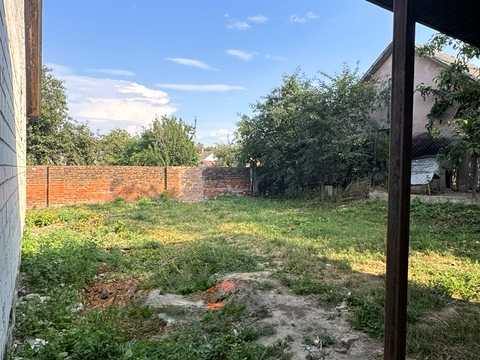 будинок за адресою с. Зоря, Центр