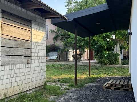 будинок за адресою с. Зоря, Центр