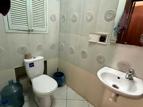 комерційна за адресою Миру вул., 30