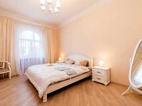 квартира за адресою Володимира Рутківського вул. (Віри Інбер), 7