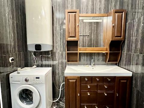квартира за адресою Євгена Коновальця вул. (Щорса), 32-Б