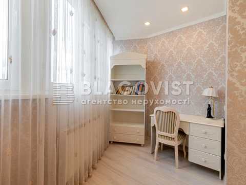 квартира по адресу Елизаветы Чавдар ул., 2