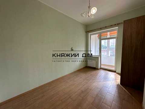 комерційна за адресою Драгоманова вул., 2-Б