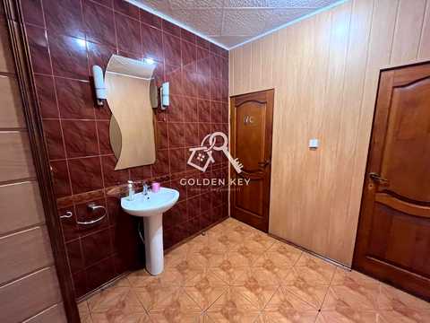 комерційна за адресою Кирило-Мефодіївська вул. (Товстановського), 2а