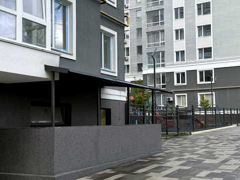 комерційна за адресою Івана Кожедуба вул., 8-A