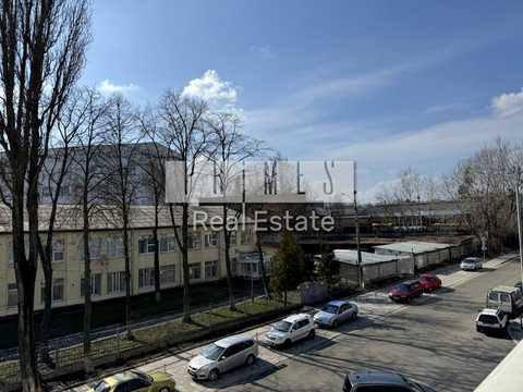коммерческая по адресу Гарета Джонса ул. (Сім'ї Хохлових), 8